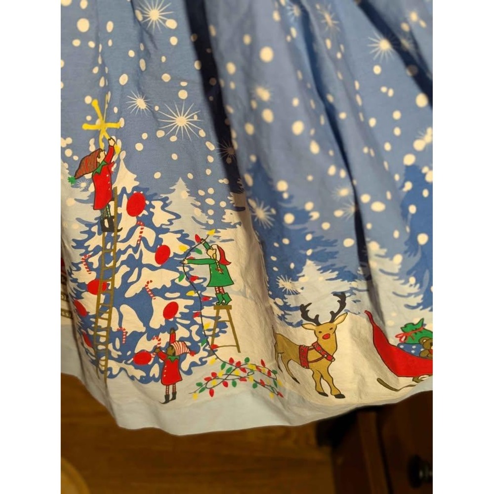 Eleanor Rose Christmas Dress | Girls 4T–5T | Blue Red Holiday Scene - Picture 4 of 8